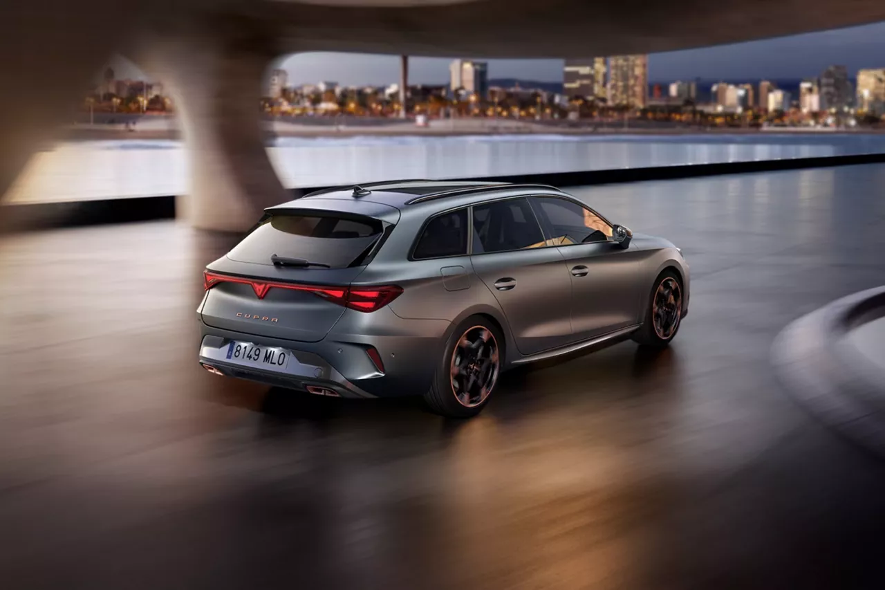 Renting CUPRA León Sportstourer