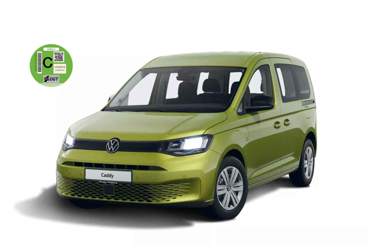 Un coche de Renting Volkswagen Caddy, color verde sobre fondo blanco 