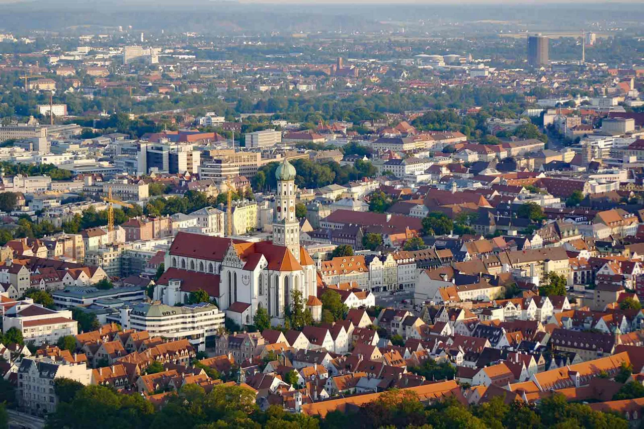 blick-auf-die-innenstadt-von-augsburg