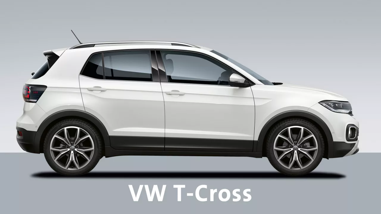 weisser-vw-t-cross-vor-grauem-hintergrund