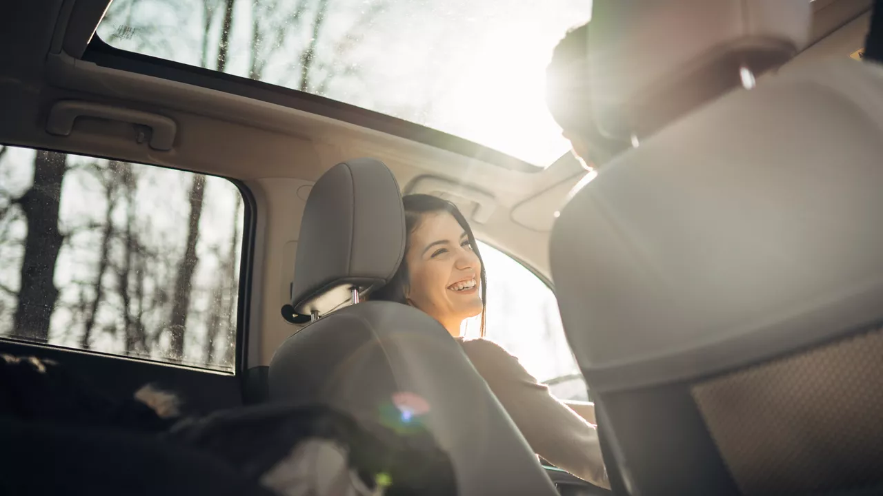 couple_car_happy