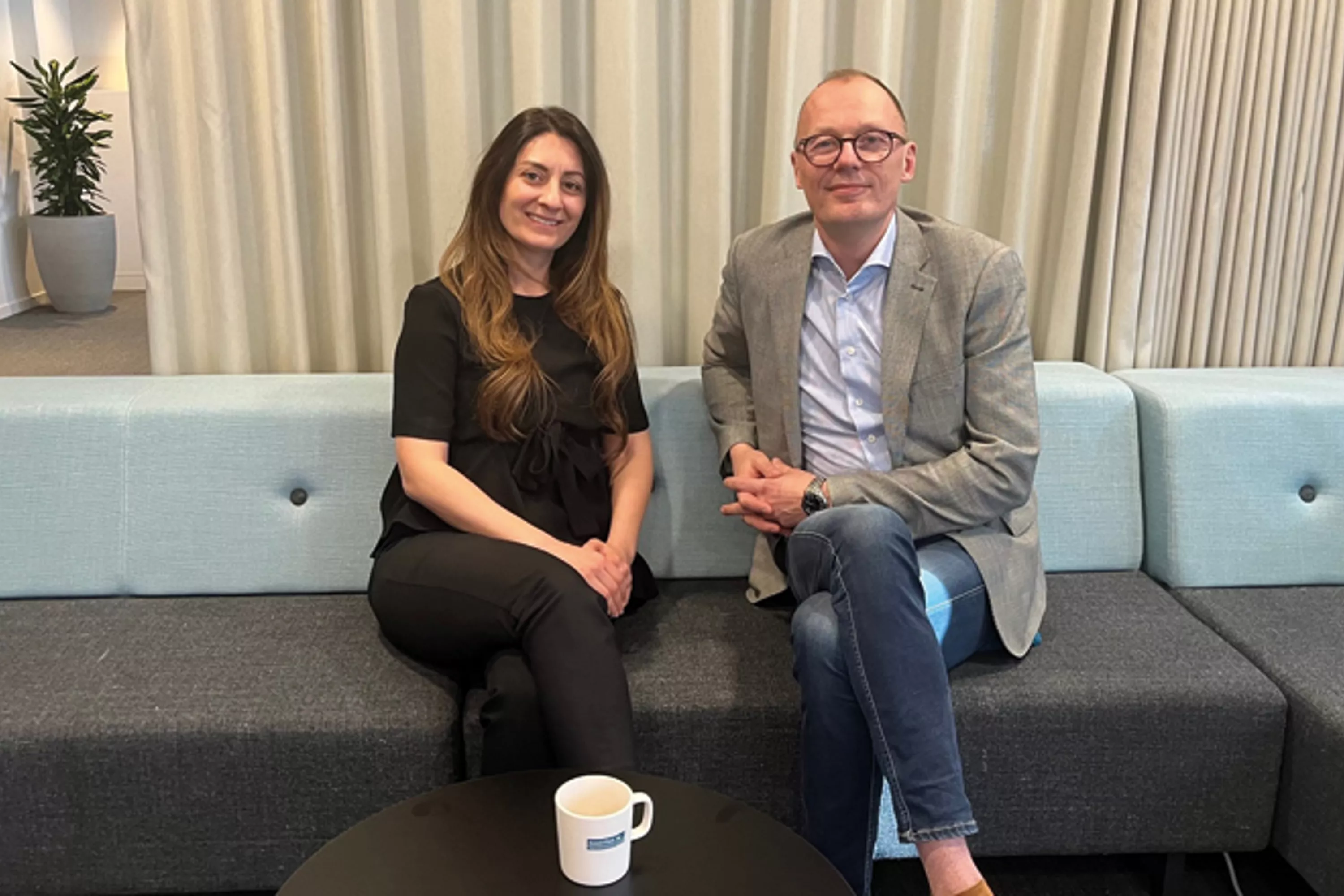 Lena och Carl på IT-avdelningen.