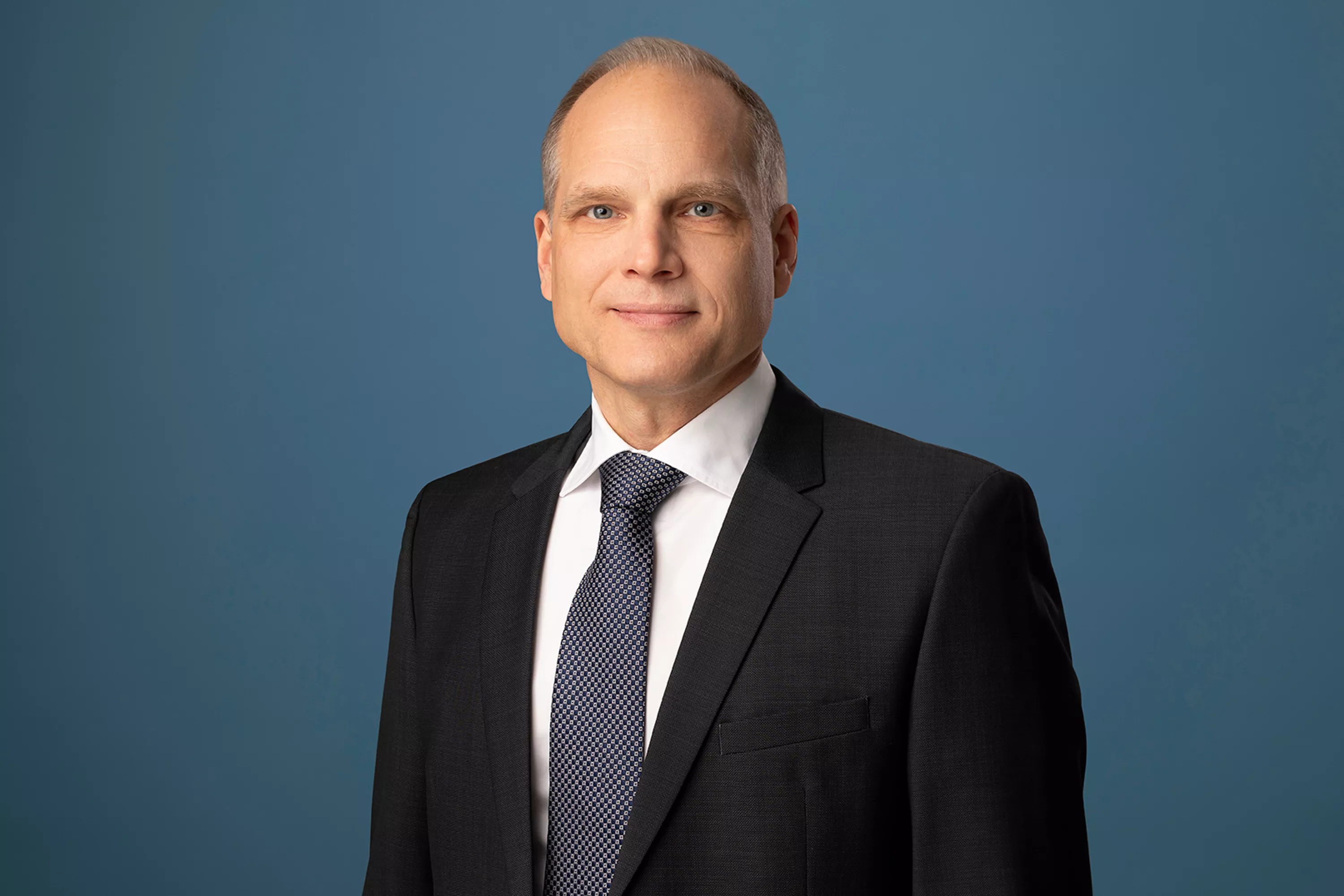 Porträttbild av Holger Pabst, Vice VD Volkswagen Finans.